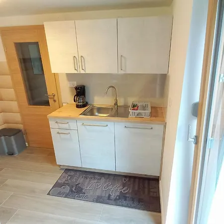 Apartma Nando *
