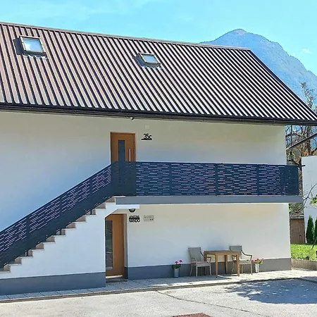 Apartmán Apartma Nando *